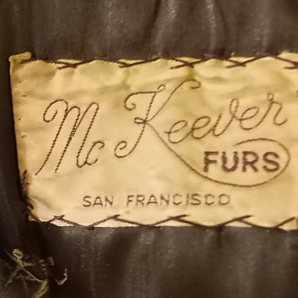 Fur Cape - Picture 1 of 6